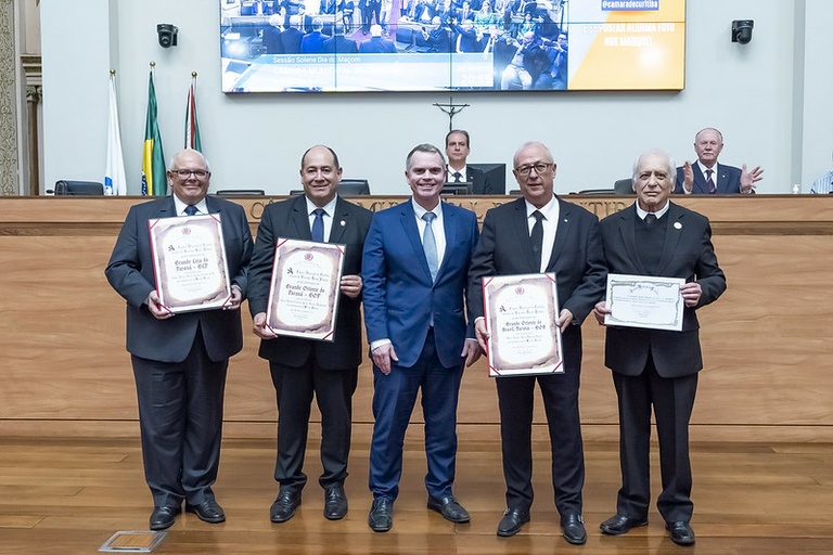 Câmara de Vereadores homenageia Maçonaria Regular do Paraná