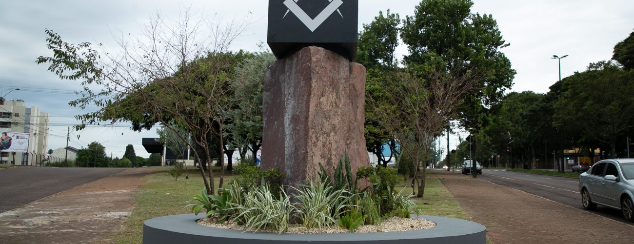 Maçonaria do Paraná inaugura monumento na Praça do Maçom de Cascavel